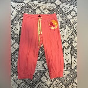 2000s pink capris 💛🩷 size medium